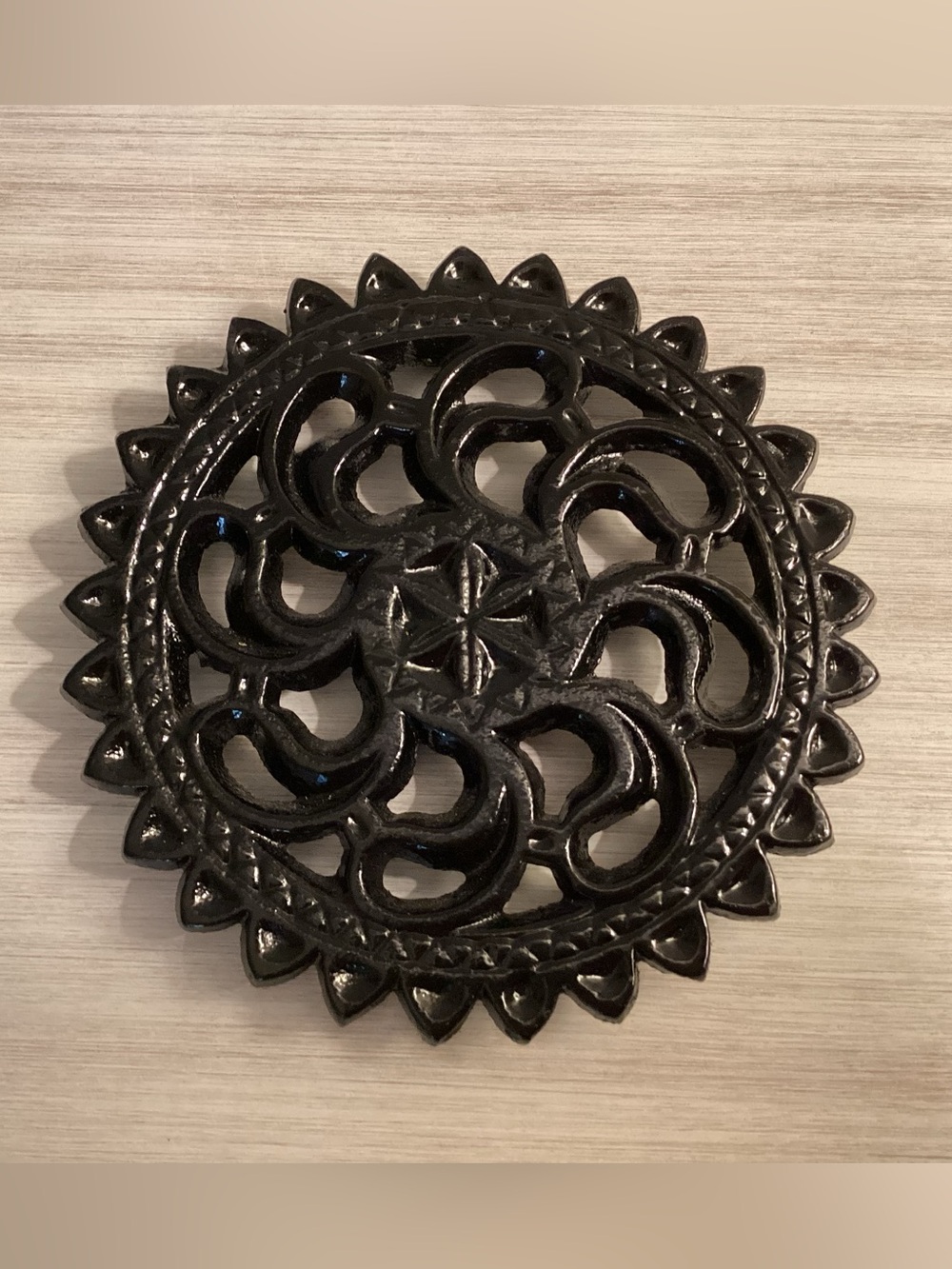 Cast Iron Trivet John Wright U.S.A. Footed 272 Black Kitchen Pot Holder - IEC